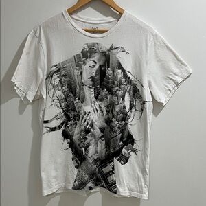 🌸3/$20 Men’s Graphic Tshirt Large White Print Unisex Short Sleeve Casual Cotton